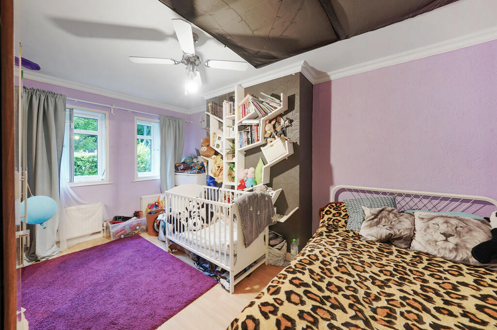218 Brentfield Ro...