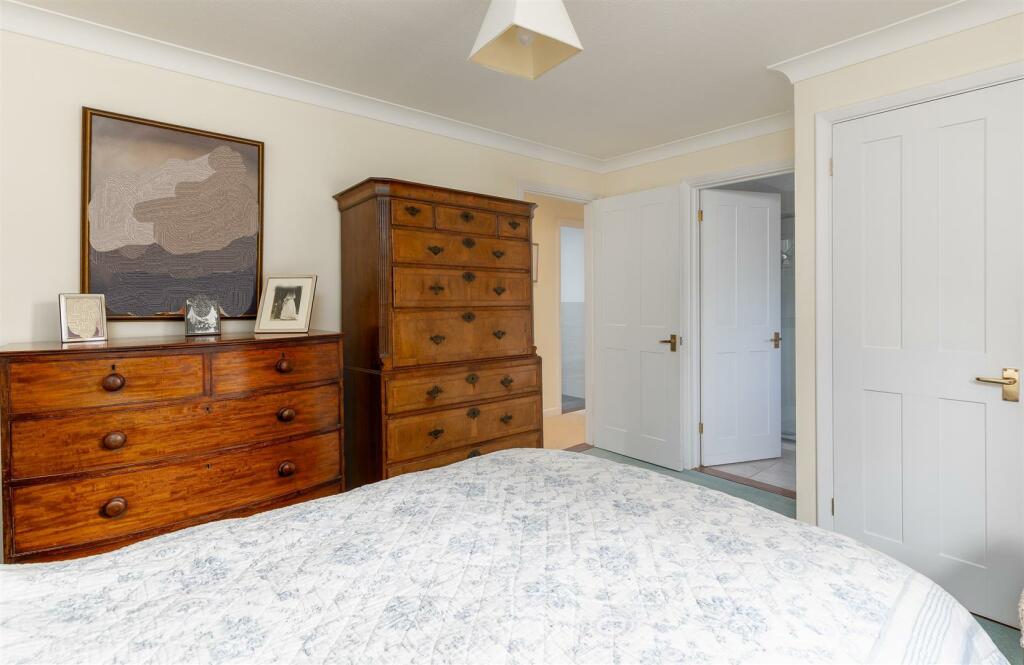 bedroom blur.jpg