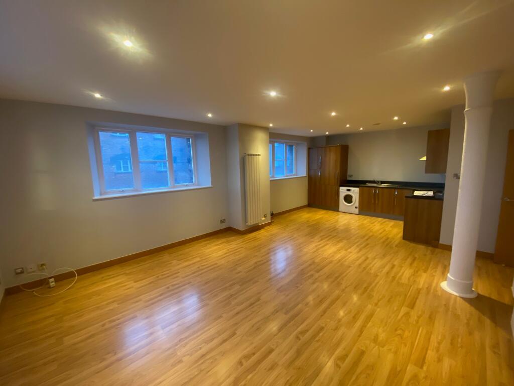 Open Plan living room/kitchen