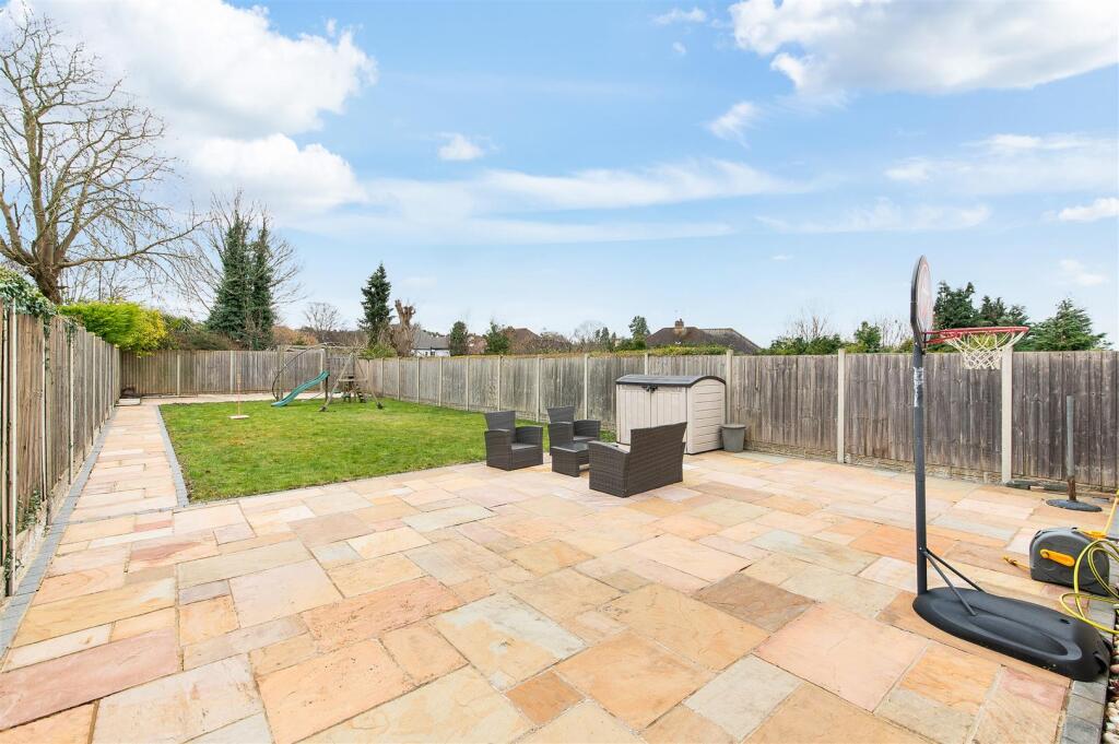 ROUNDWOOD WAY (12).jpg