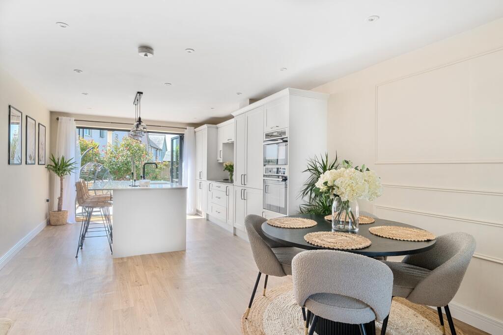 1313199-9-6852cdc88f069