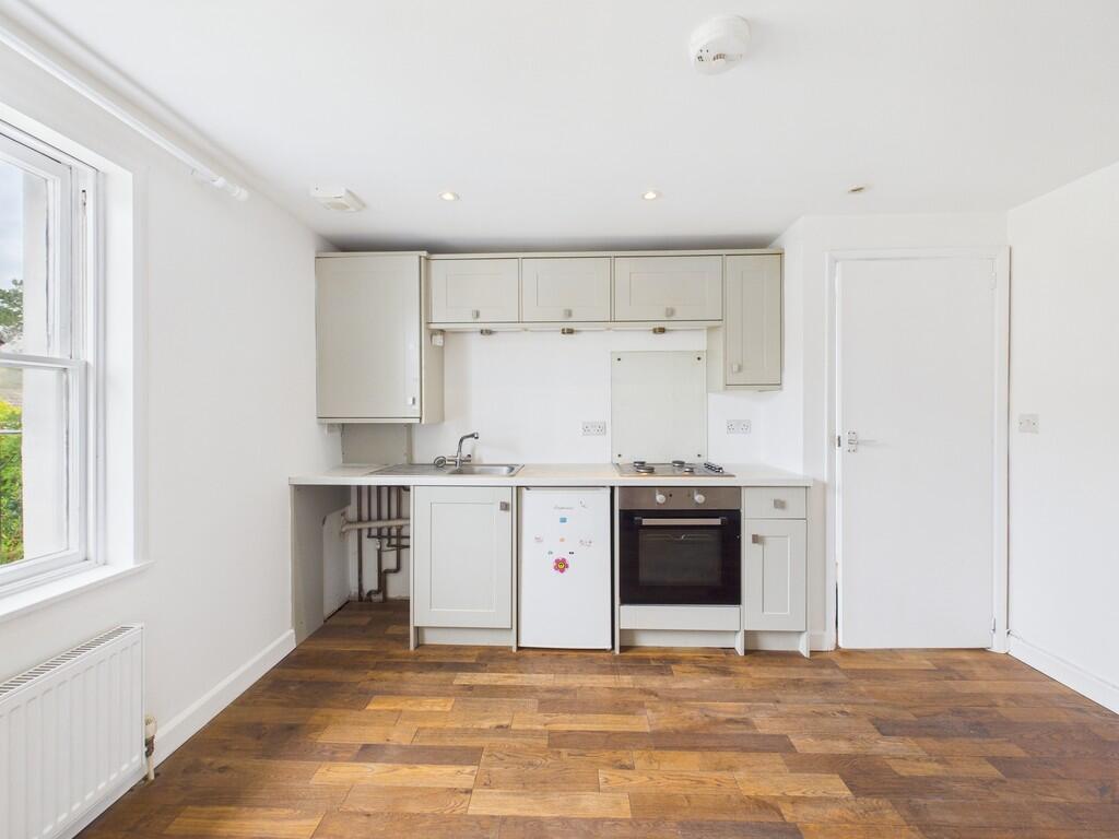 CAM03987G0-PR0200...