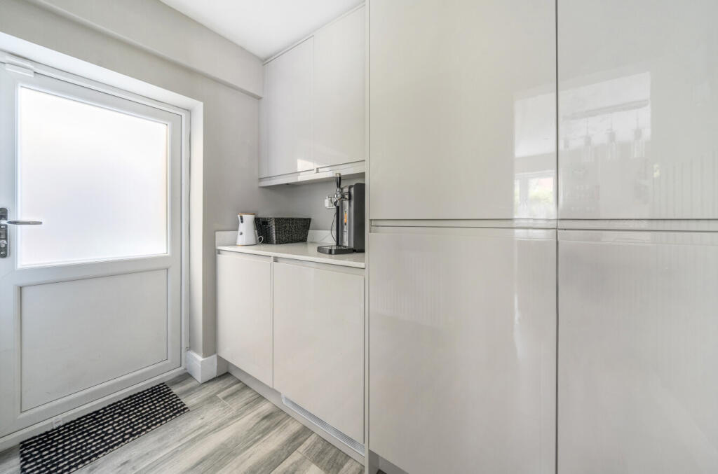 1336725-1-68b02b2...