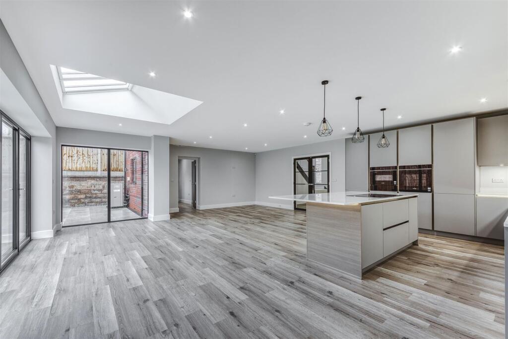 Living/Dining Kitchen