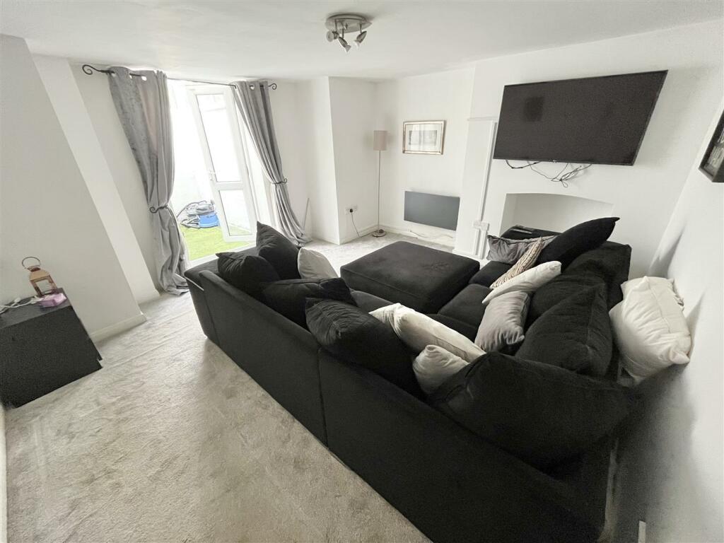 Lounge.jpg
