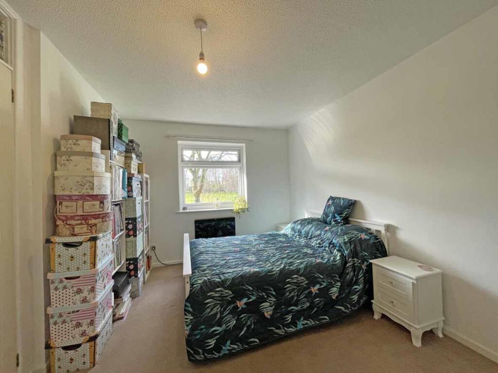 Whitleigh Avenue 64 Bedroom.jpg