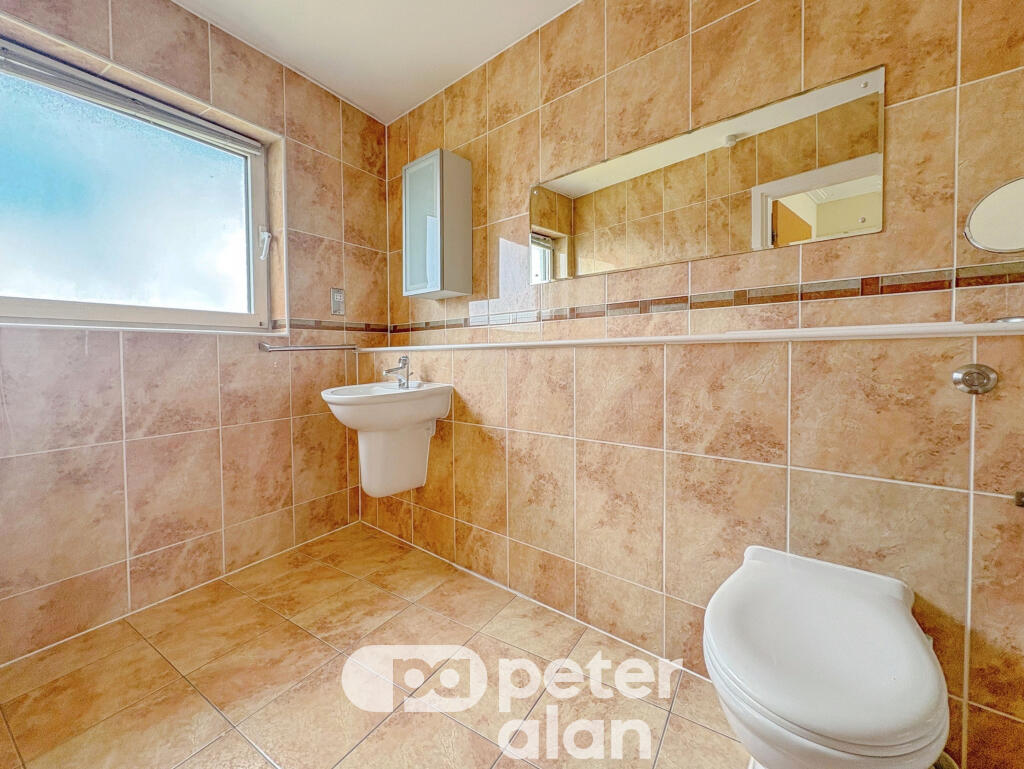 En-suite Bathroom