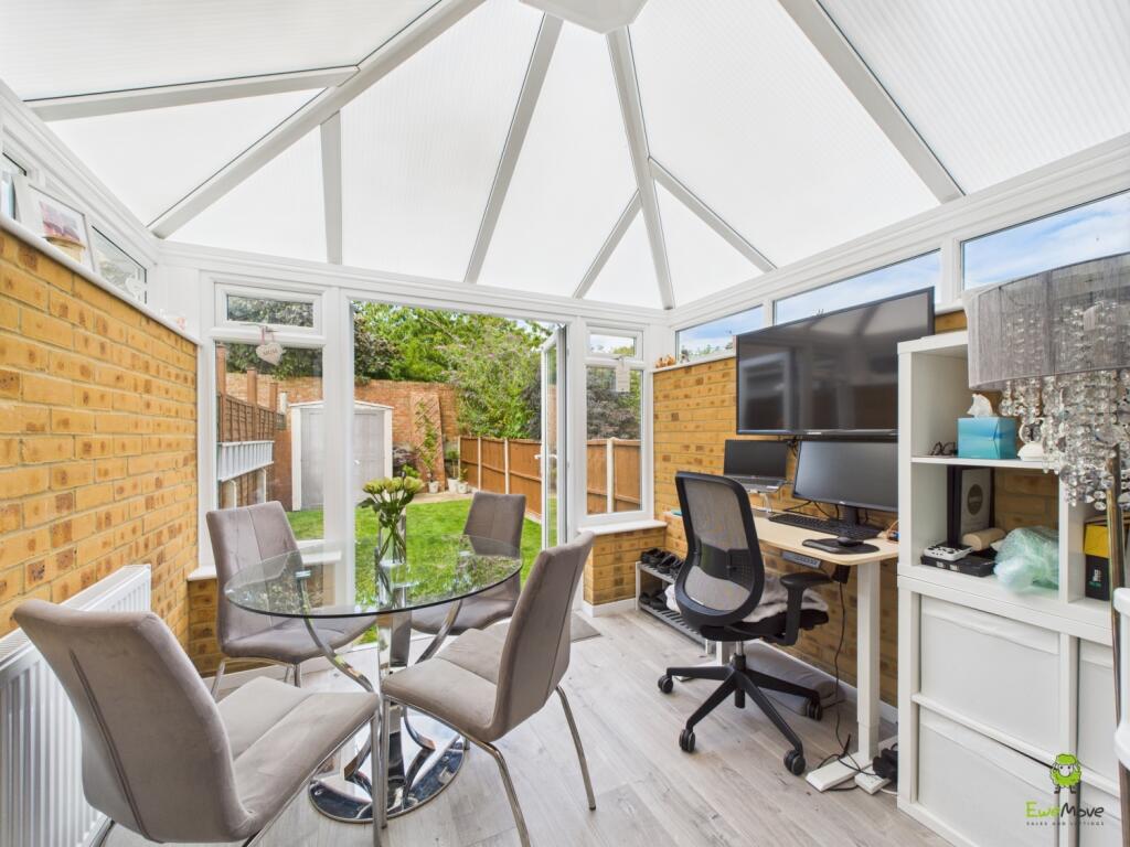 Presented by Nicoleta at EweMove Bexleyheath and D