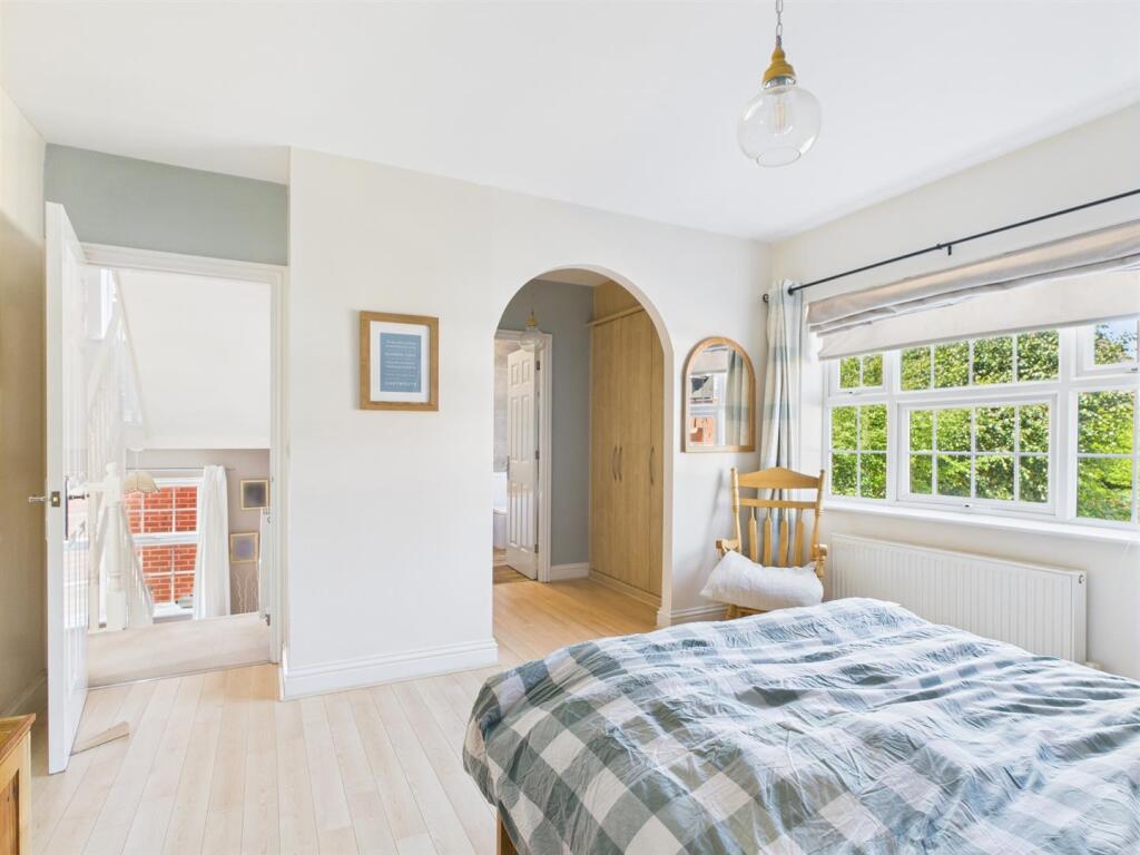 Walk-In Wardrobe Area