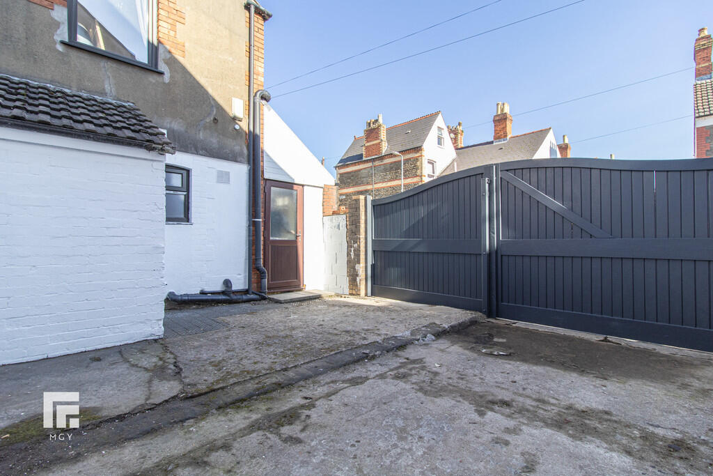 21a Lochaber St -...