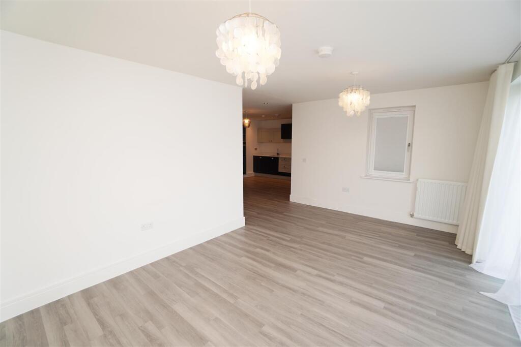 sitting-living area.jpg