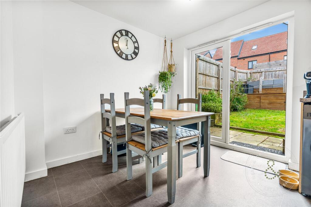 Ffordd Crabtree, St Ederyns, Cardiff (8).jpg