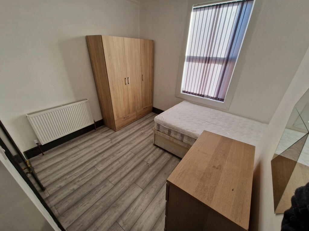 thumb__1800_0_0_0...