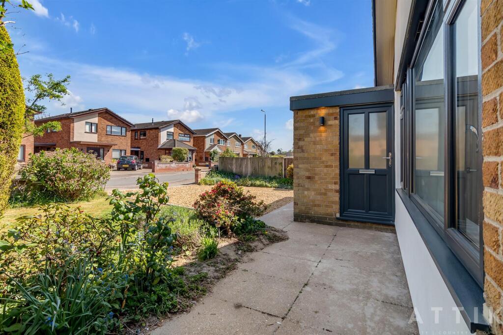 1 Prince Andrews Close, Norwich, NR66XH (3).jpg