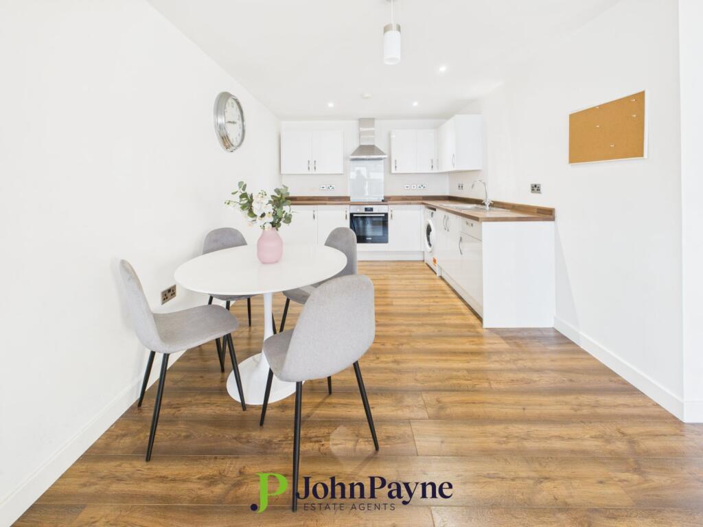 Kitchen / Dining