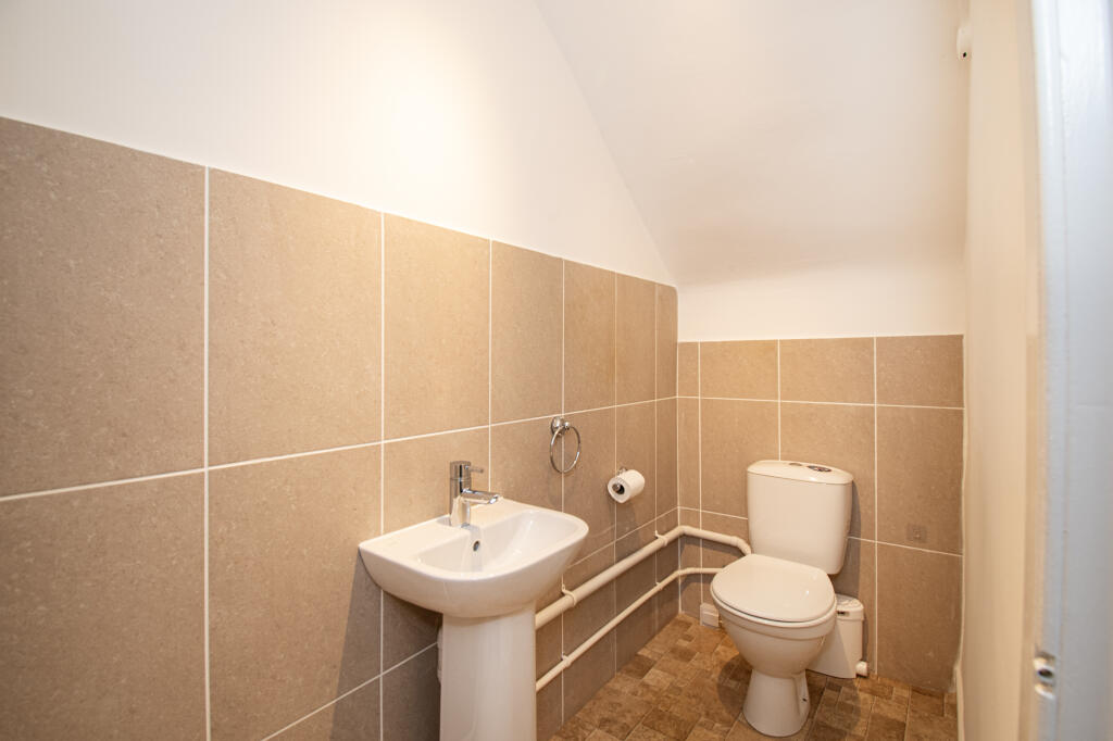 Cloakroom WC