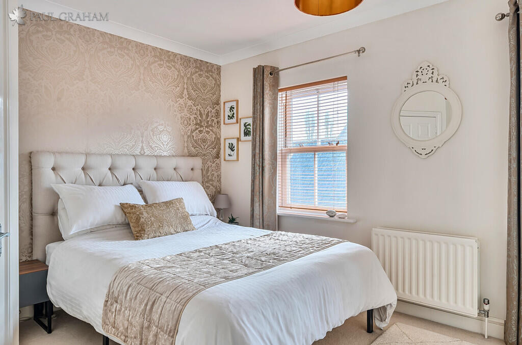 476c898e-8767-4e4...