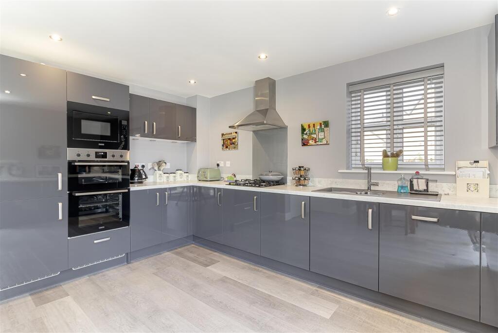 Dining Kitchen - B.jpg