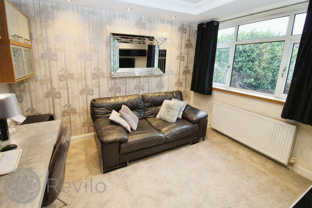Bedroom / Home Office