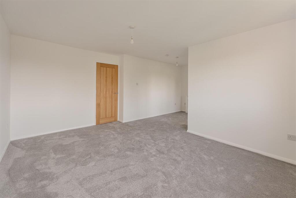 Green Pond Close, E17