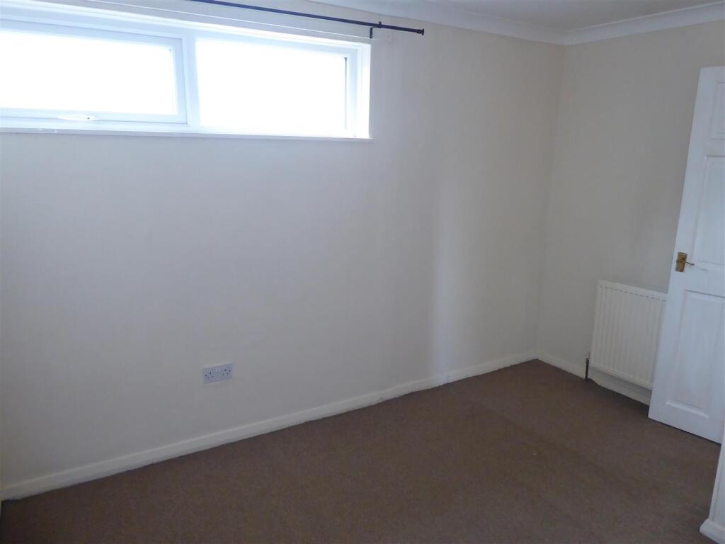 7 Holdfield  (8).JPG