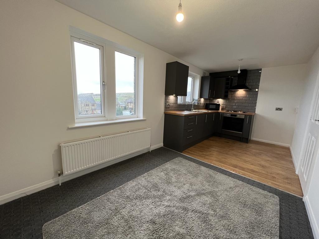 LIVING/DINING AREA
