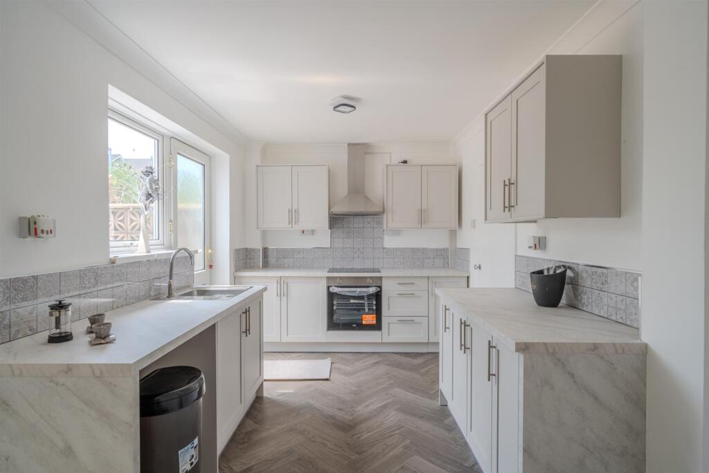 23 Neyland Path-12.jpg