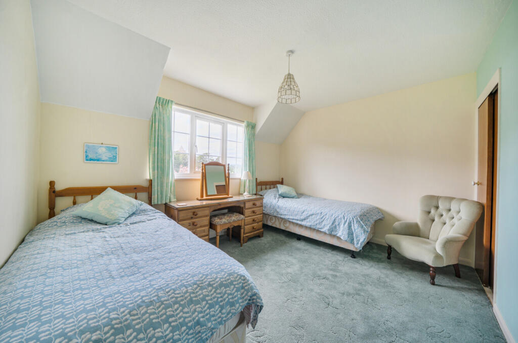 1313924-4-6859a0b...