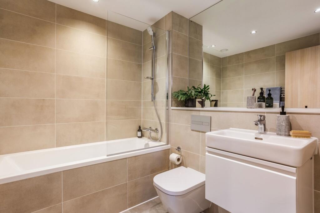 82480_Apartment 2...