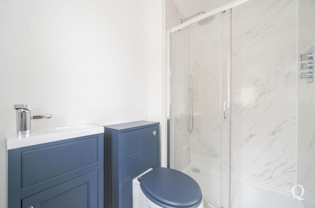 02f32b77-4fec-44f...