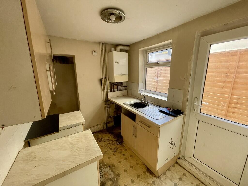 4  Medium  T202509251418.jpg