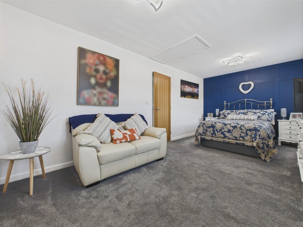 CAM04273G0-PR0131...