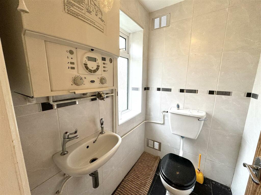 GROUND FLOOR WC