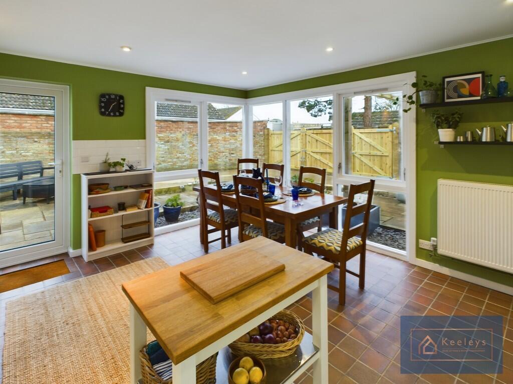 Kitchen/Dining ro...