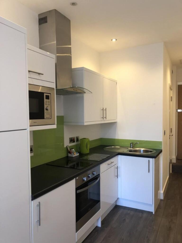 kitchen 1.jpg