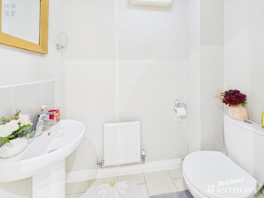 CAM03218G0-PR0829-STILL003