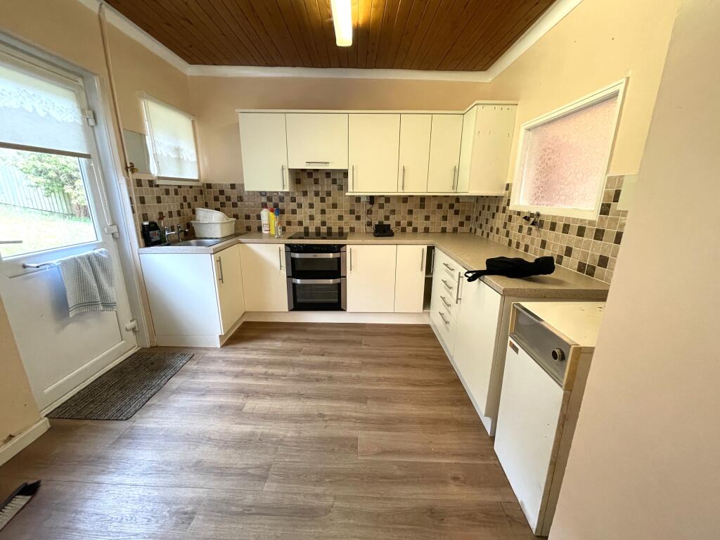 Kitchen 1 T202507041348.jpg