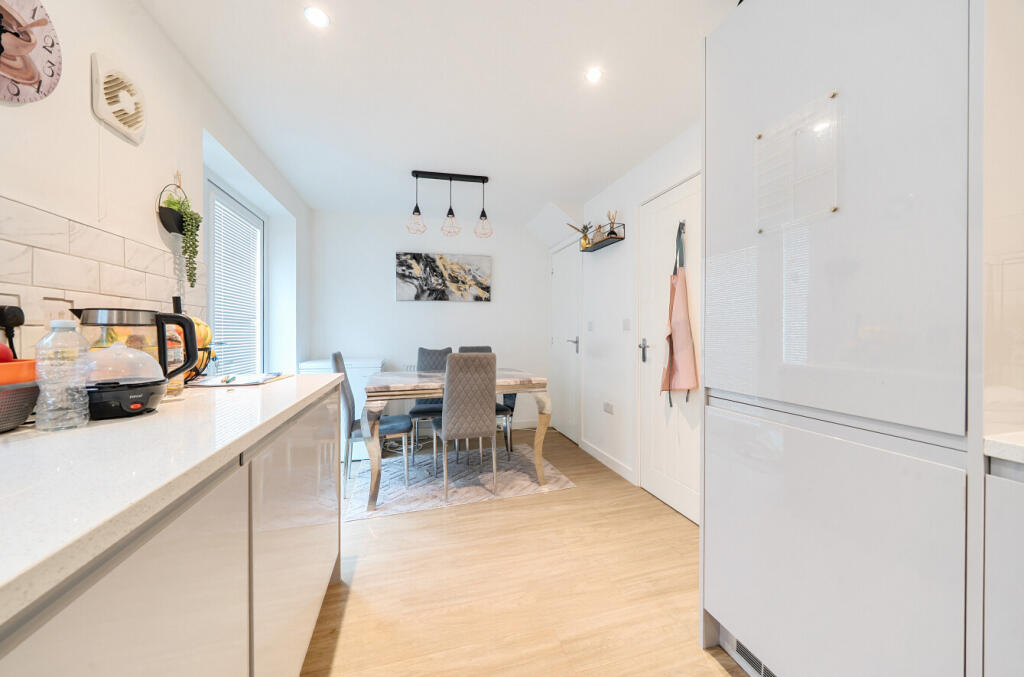 1320331-14-686b94...