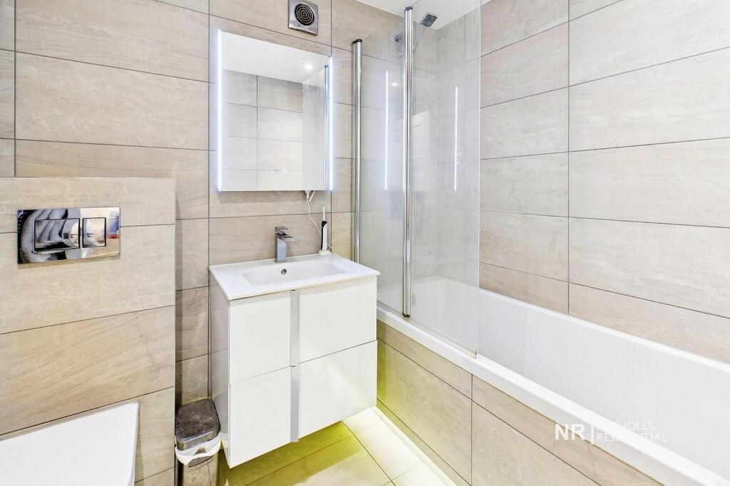 Bathroom Extra Photo