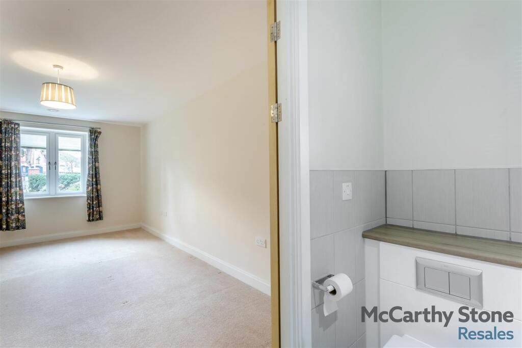 8666637-interior04.jpg