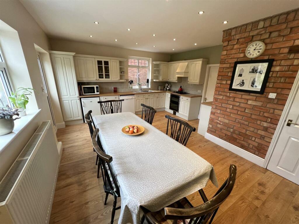 Kitchen B.JPG