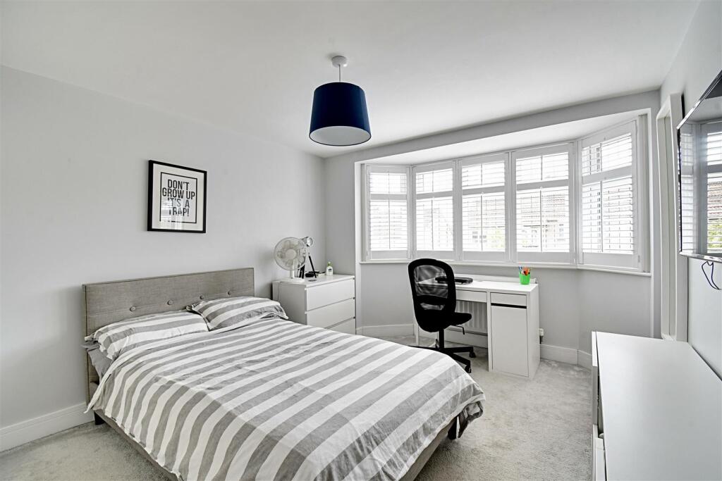 Bedroom 3_1.jpg