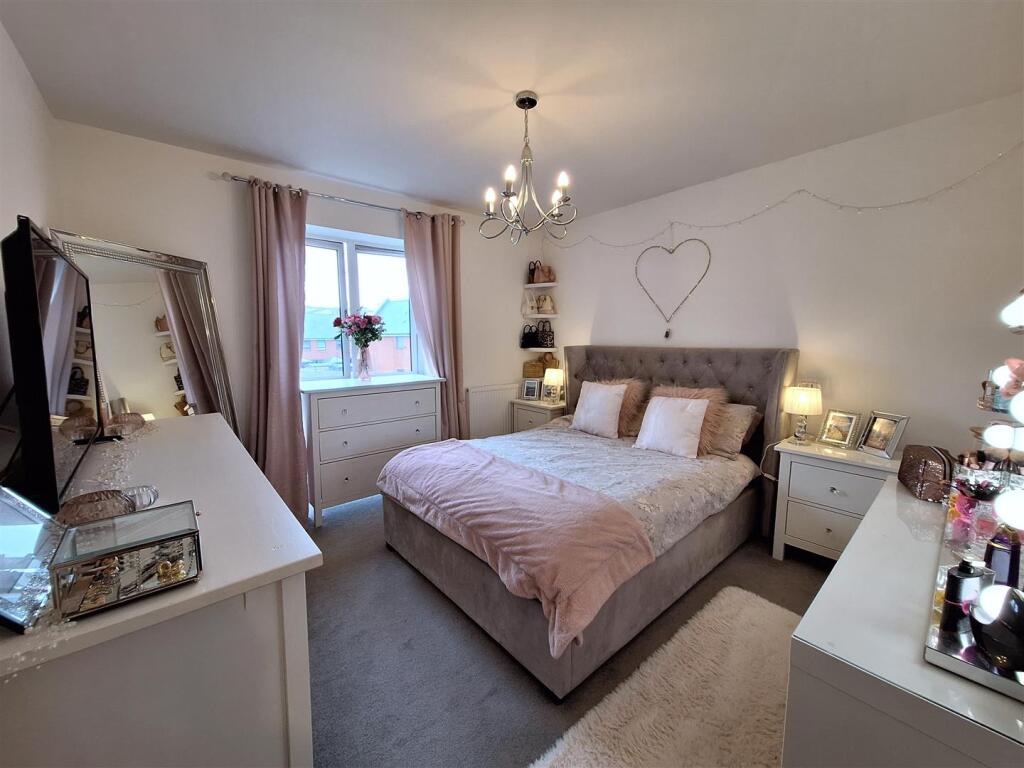 Bedroom 2.jpg
