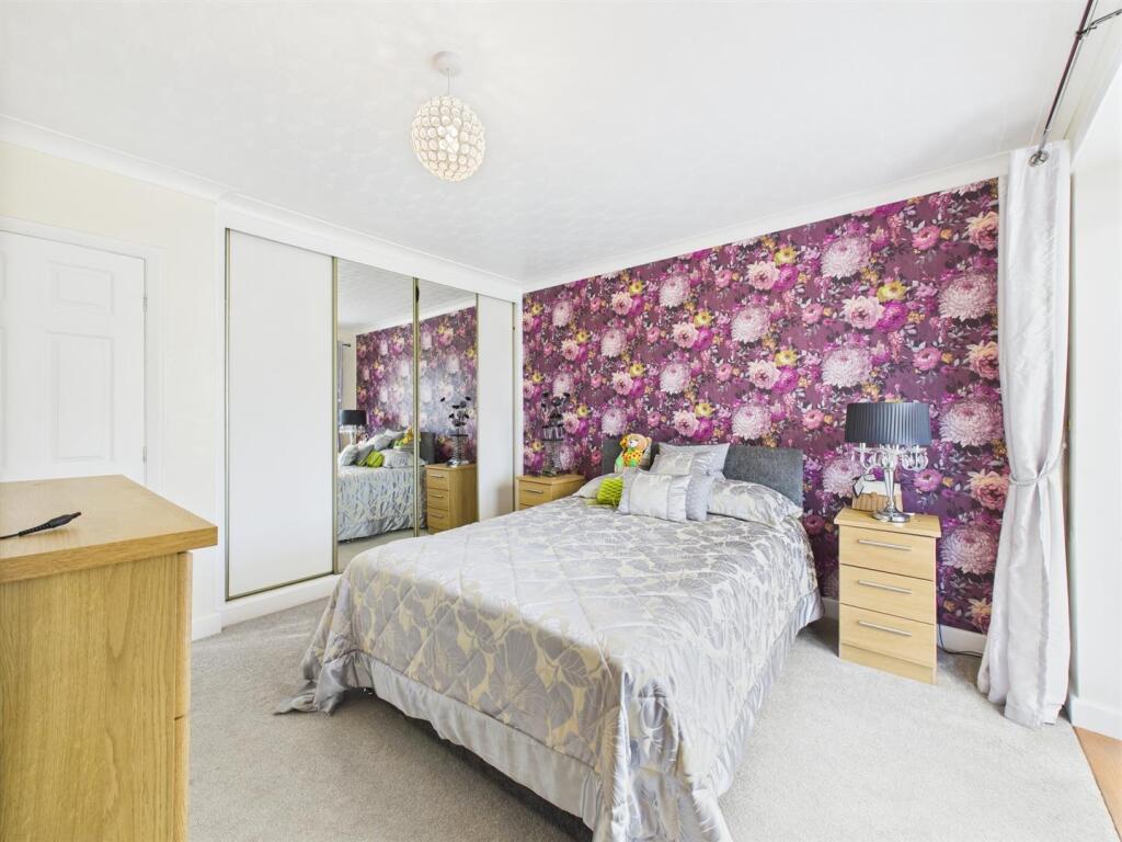 Bedroom: