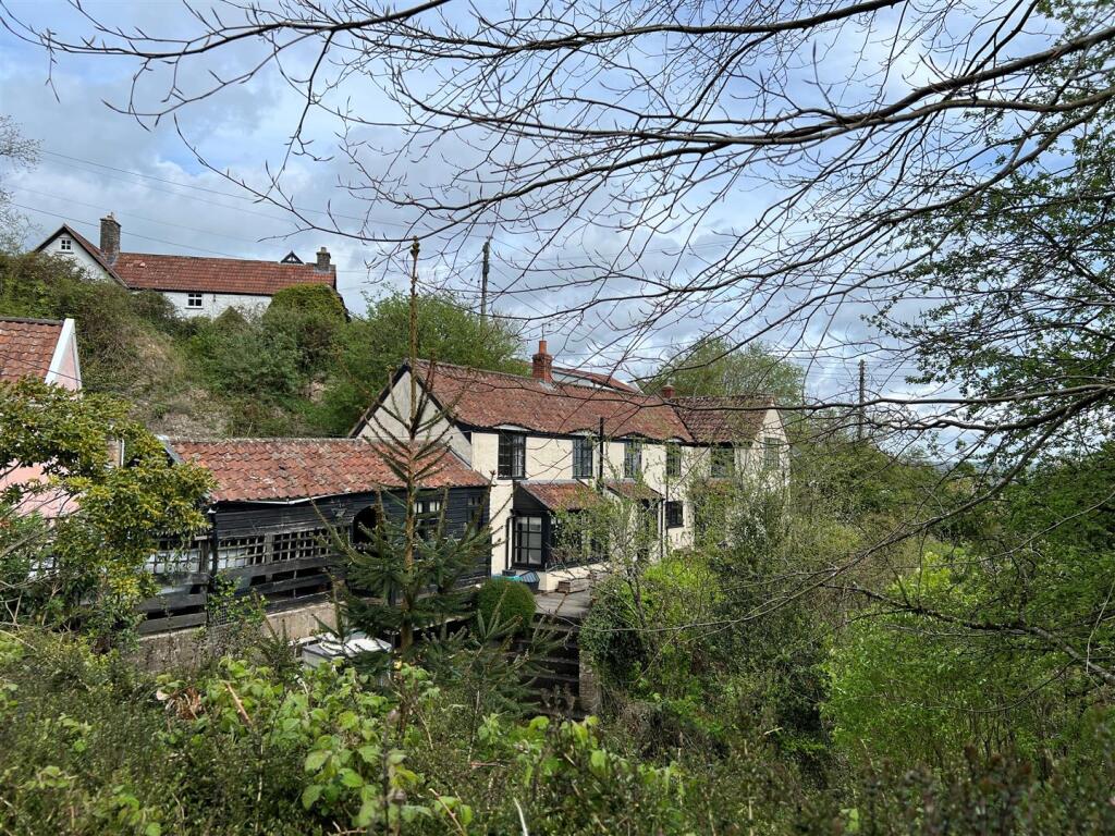 2 - Detached House for Auction, Blagdon.jpg