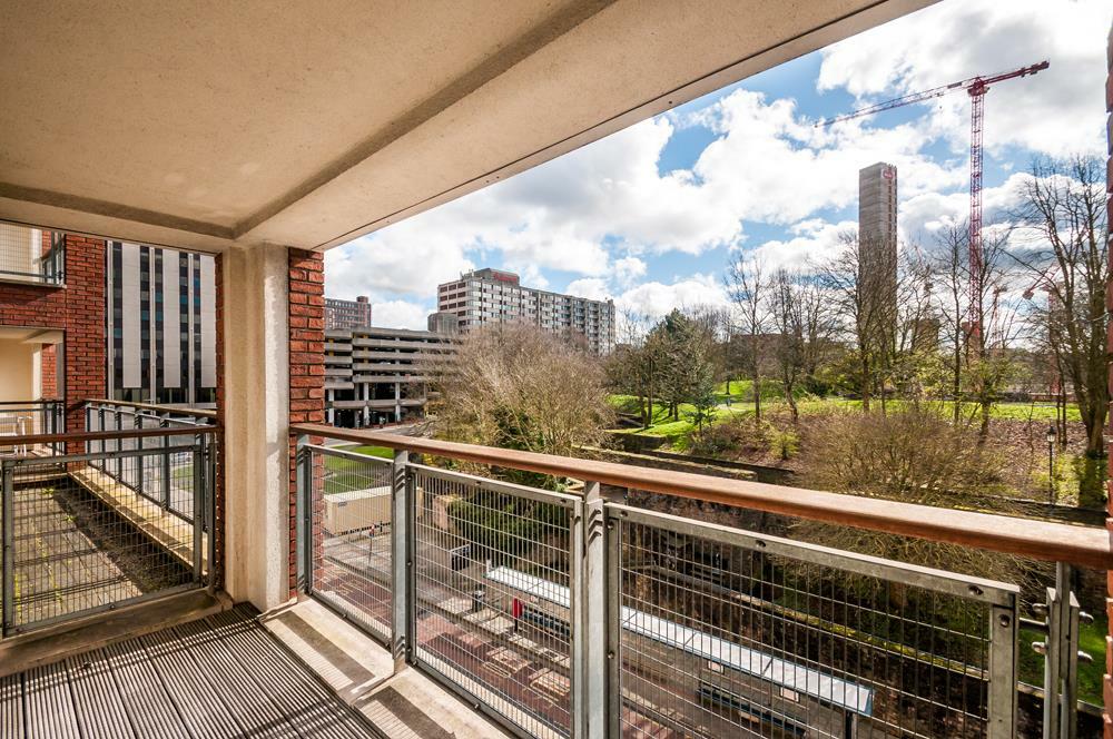 Balcony_1.jpg
