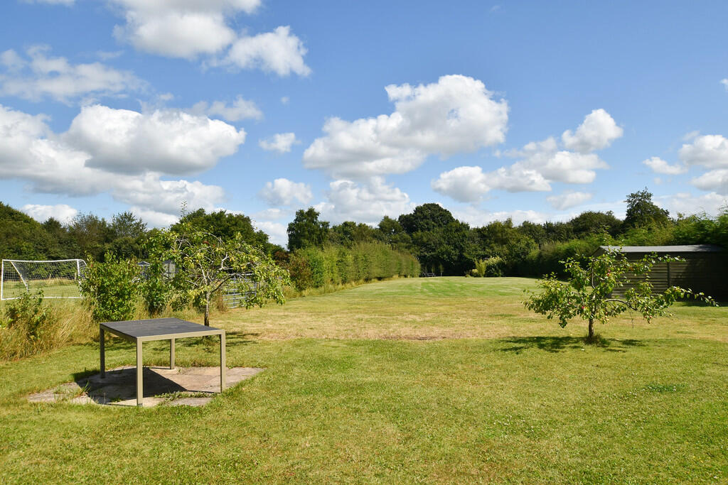 Paddock Garden