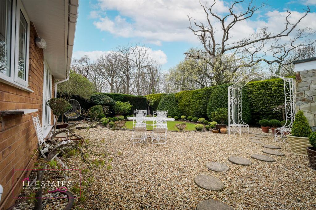Garden 1.jpg