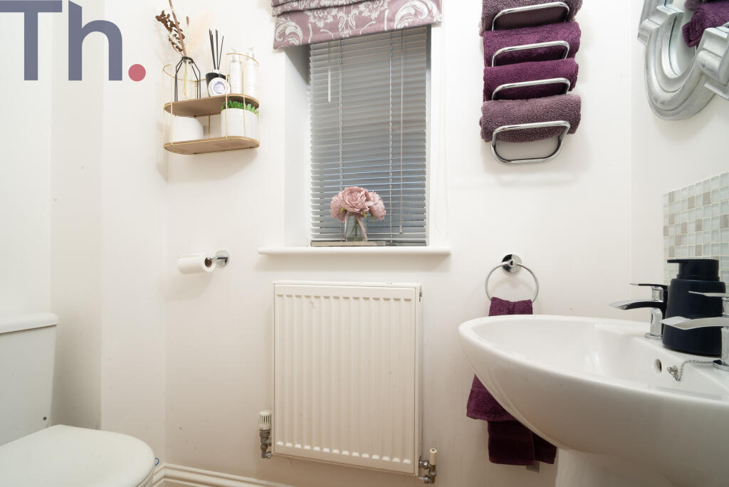 Downstairs Cloakroom WC