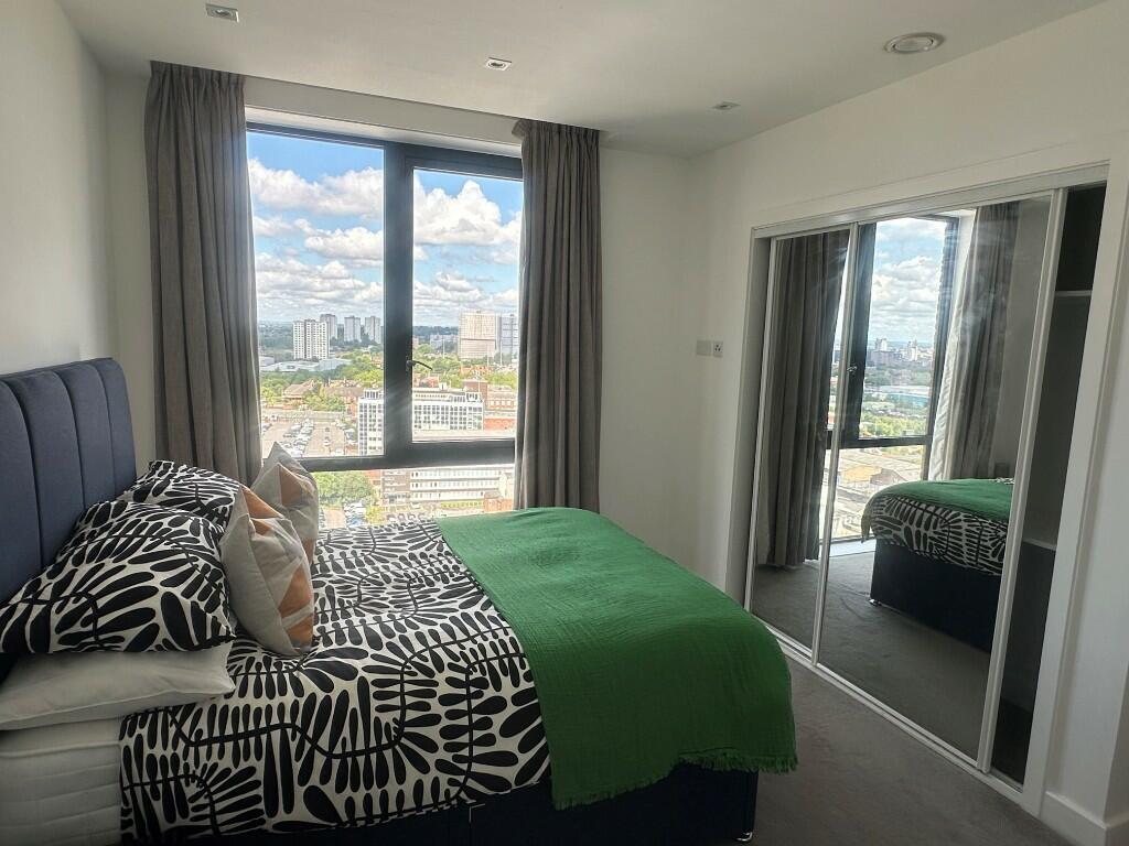 216452 SH1009 SH1009 IMG 10 0000